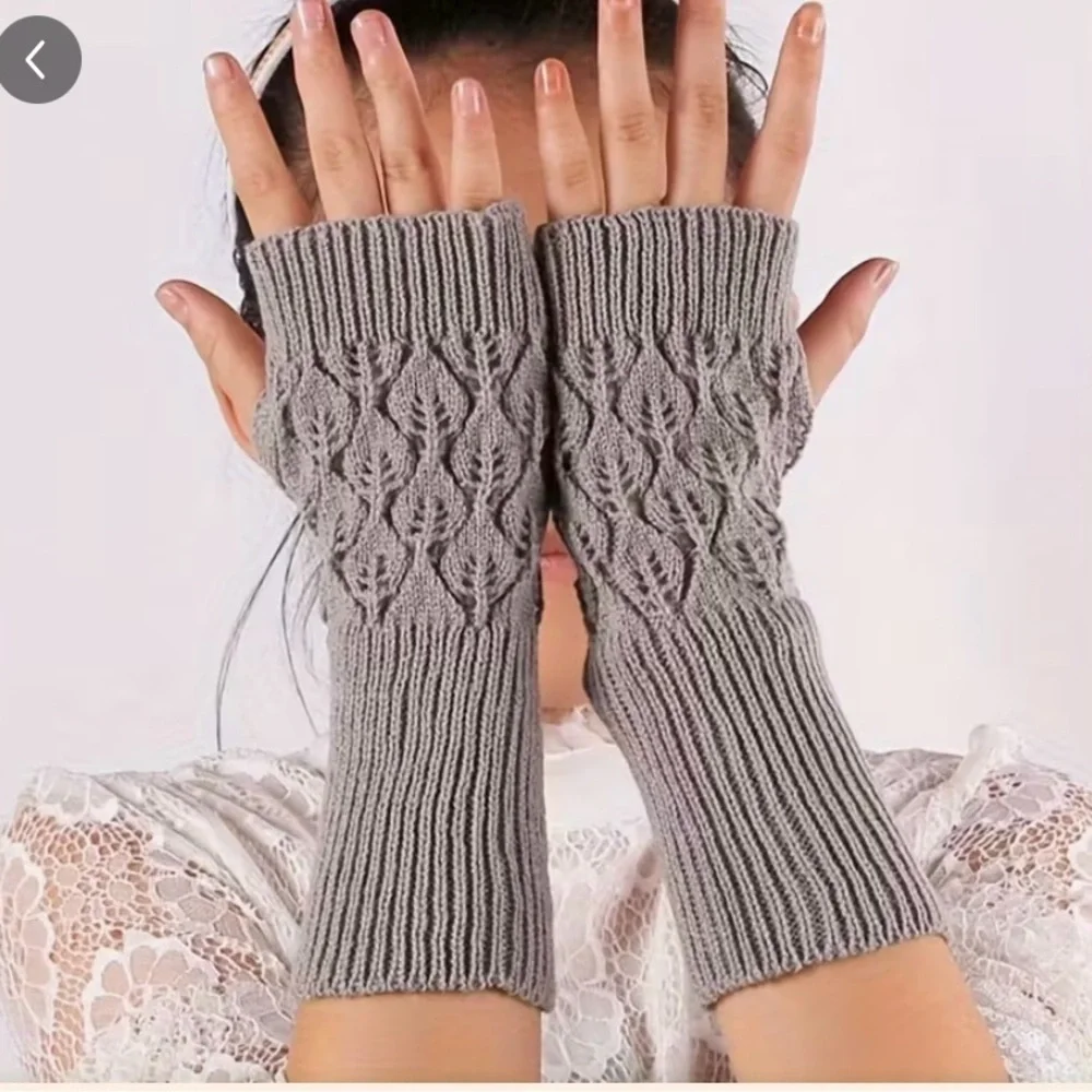 Fingerless Hollow Leaf Design Gloves
